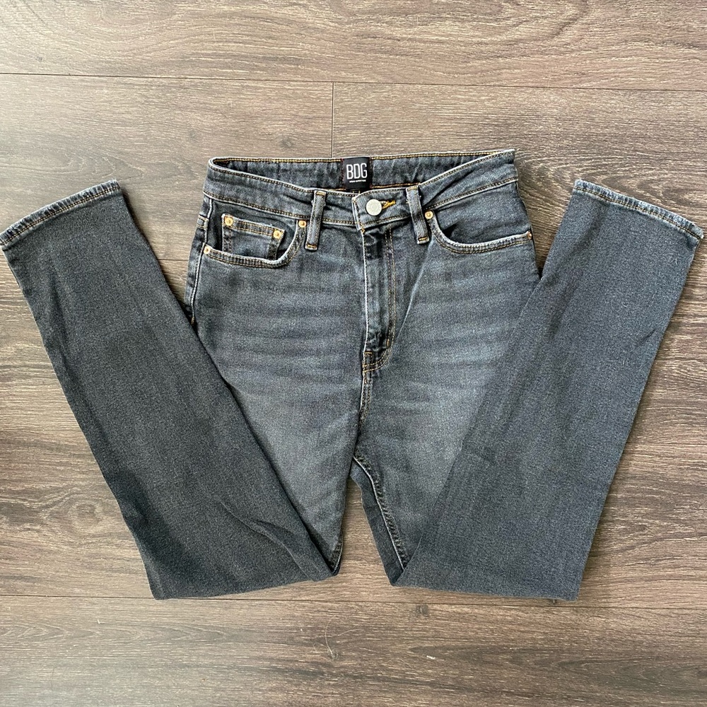 Urban Outfitters BDG High-Waisted Girlfriend Jean
